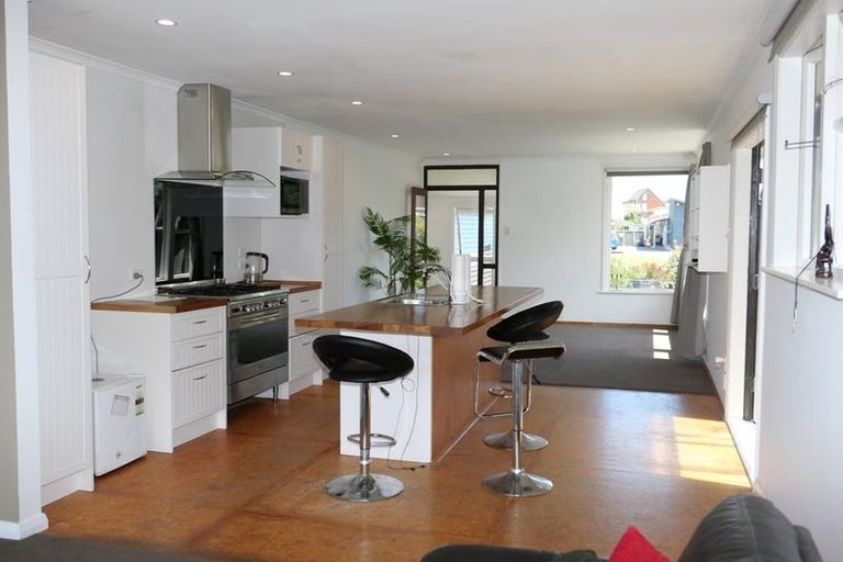 Photo of property in 48 Rutherford Drive, Waikanae Beach, Waikanae, 5036