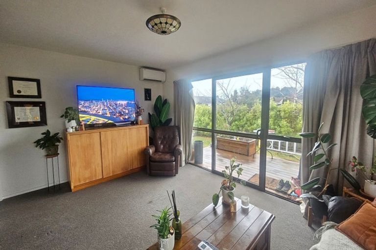 Photo of property in 2/71 Royal Park Drive, Parklands, Christchurch, 8083