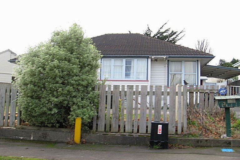 Photo of property in 3 Ngarimu Street, Roslyn, Palmerston North, 4414