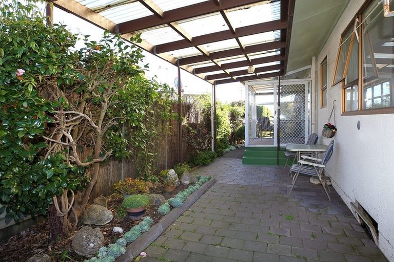 Photo of property in 50 Napier Road, Havelock North, 4130