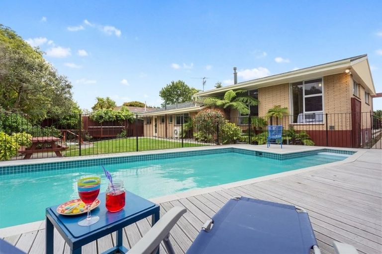 Photo of property in 67 Whitby Street, Burnside, Christchurch, 8053