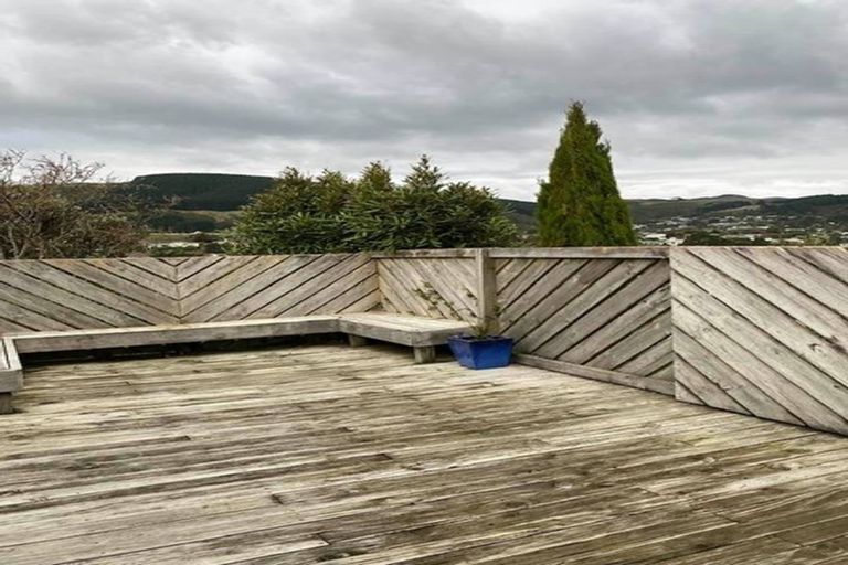 Photo of property in 29 Rembrandt Avenue, Tawa, Wellington, 5028