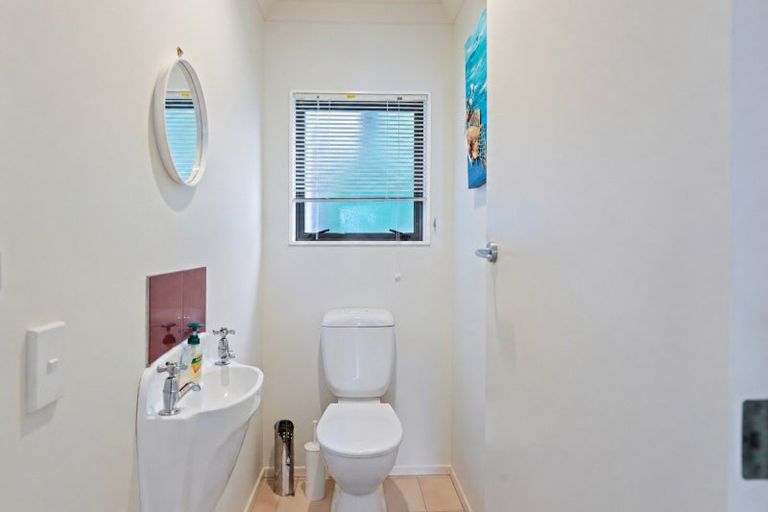 Photo of property in 13 Brandon Street, Otaki, 5512