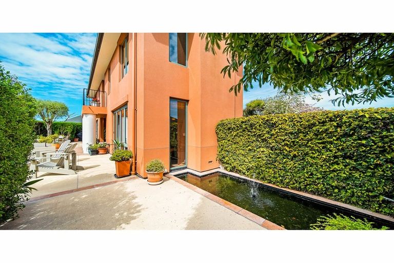 Photo of property in 16 Ridgewood Place, Shirley, Christchurch, 8061