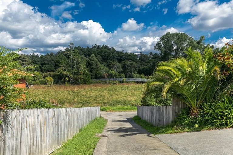 Photo of property in 60 Garelja Road, Henderson, Auckland, 0612