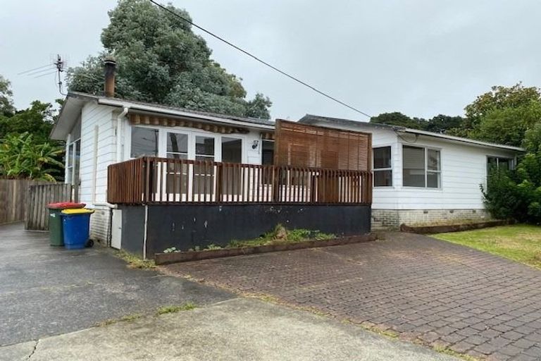Photo of property in 1 Triangle Road, Massey, Auckland, 0614