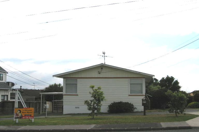 Photo of property in 1/12 Firth Road, Torbay, Auckland, 0630