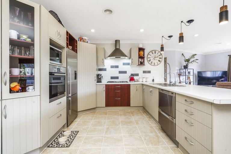 Photo of property in 10 Stratford Place, Huntington, Hamilton, 3210