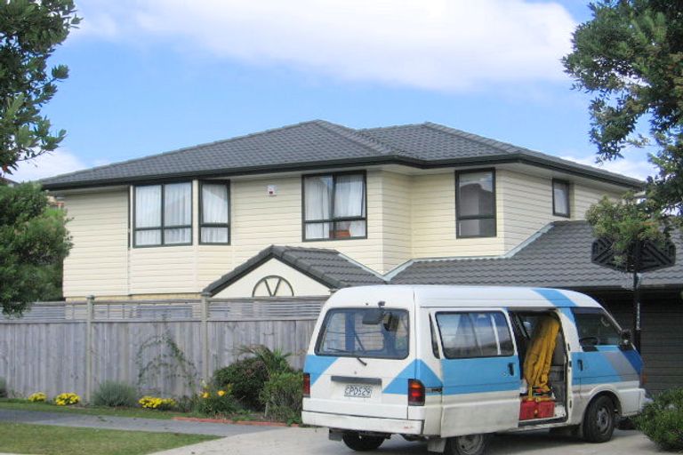 Photo of property in 10 Crimson Park, Oteha, Auckland, 0632