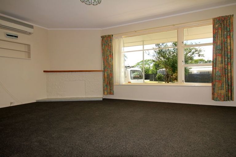 Photo of property in 4 Newcastle Street, Hokowhitu, Palmerston North, 4410