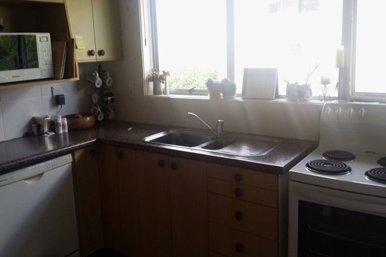 Photo of property in 43 Blakeborough Drive, Forrest Hill, Auckland, 0620