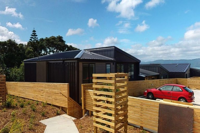 Photo of property in 11/80 Seatoun Heights Road, Seatoun, Wellington, 6022