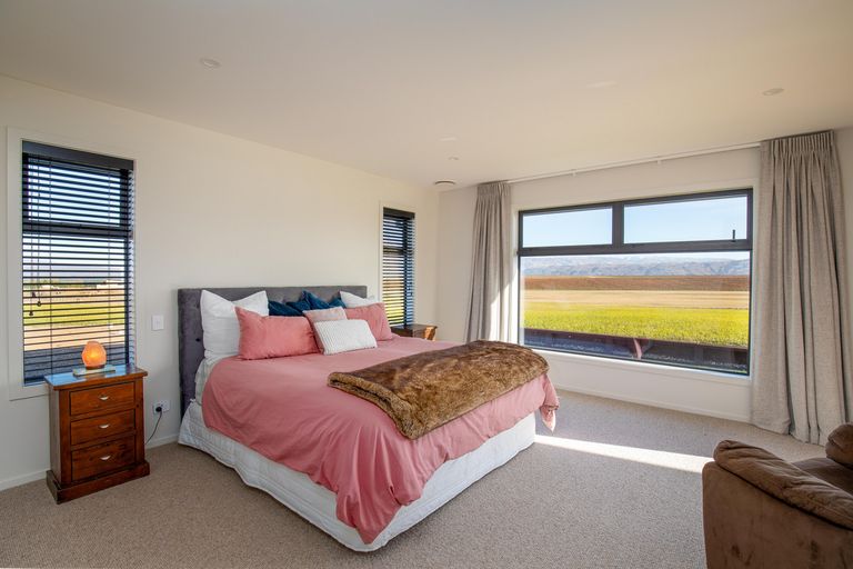 Photo of property in 355 Golden Road, Springvale, Alexandra, 9393