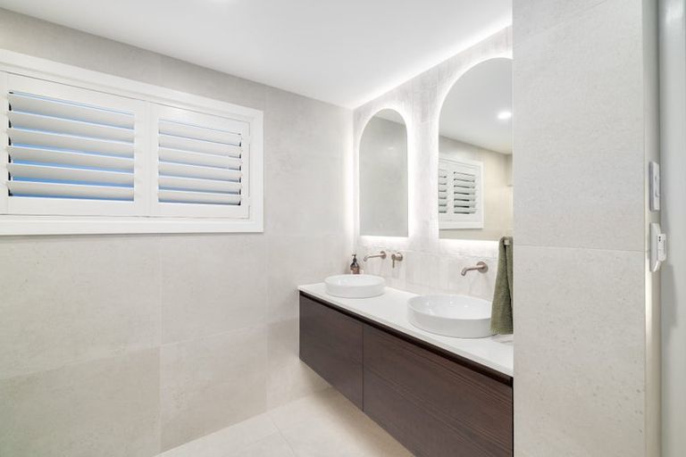 Photo of property in 24 Poynder Avenue, Merivale, Christchurch, 8014