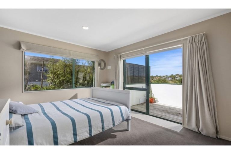 Photo of property in 1/50 Nigel Road, Browns Bay, Auckland, 0630