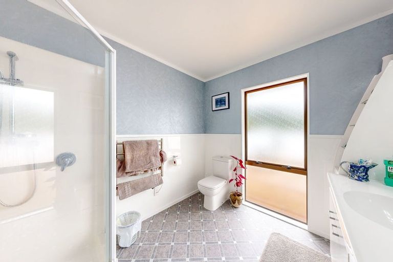 Photo of property in 7 West Crescent, Te Puru, Thames, 3575