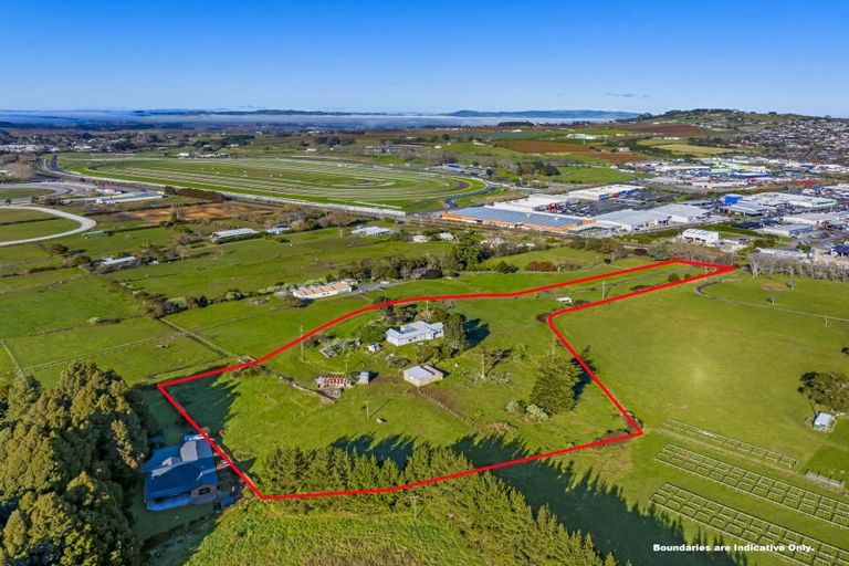 Photo of property in 120 Station Road, Pukekohe, 2120