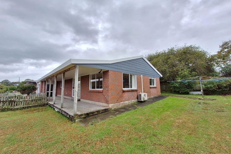 Photo of property in 1/73 Royal View Road, Te Atatu South, Auckland, 0610