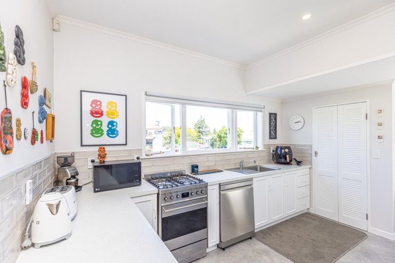 Photo of property in 2c Saint Leonard Street, Saint Johns Hill, Whanganui, 4501