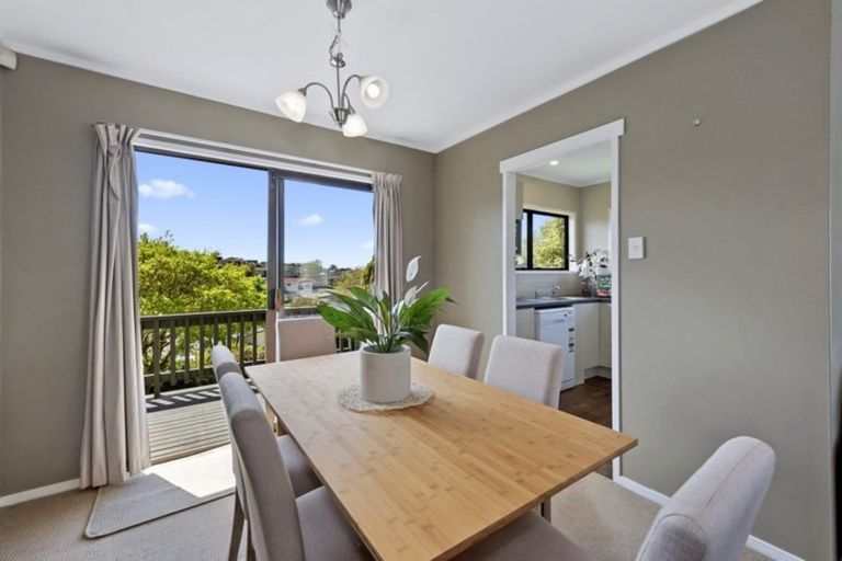 Photo of property in 102 Amanda Avenue, Dinsdale, Hamilton, 3204