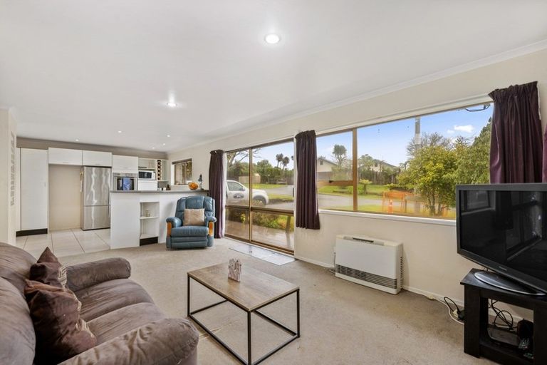 Photo of property in 16 Utuhina Road, Springfield, Rotorua, 3015