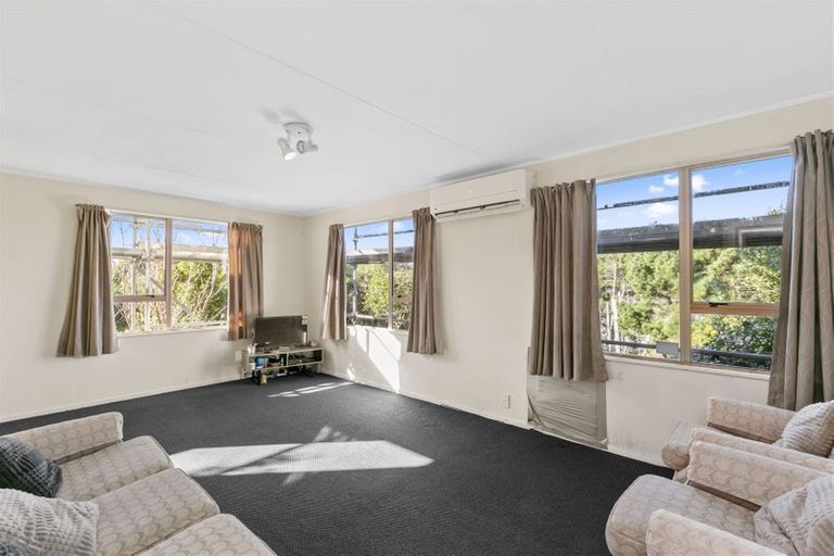 Photo of property in 15b Lenox Grove, Johnsonville, Wellington, 6037