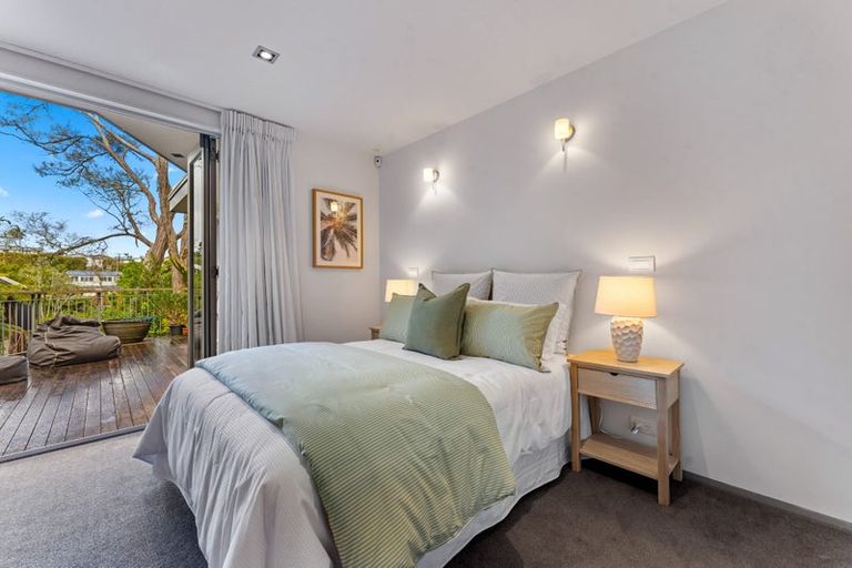 Photo of property in 12b Parr Terrace, Castor Bay, Auckland, 0620