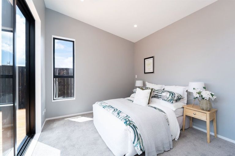 Photo of property in 15 Landing Path Drive, Hobsonville, Auckland, 0616