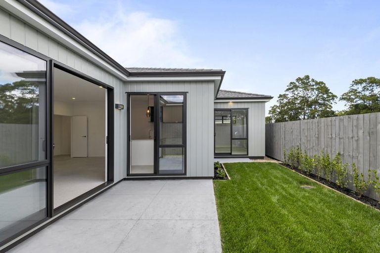 Photo of property in 8 Oyster Drive, Whenuapai, Auckland, 0618