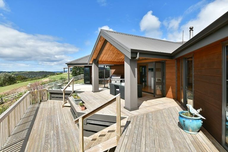 Photo of property in 4 Kanuka Road, Sandspit, Warkworth, 0982