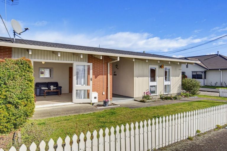 Photo of property in 556 Queen Street East, Levin, 5510