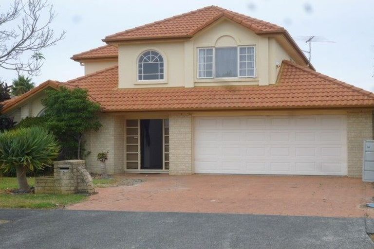 Photo of property in 8 Trovare Place, Golflands, Auckland, 2013