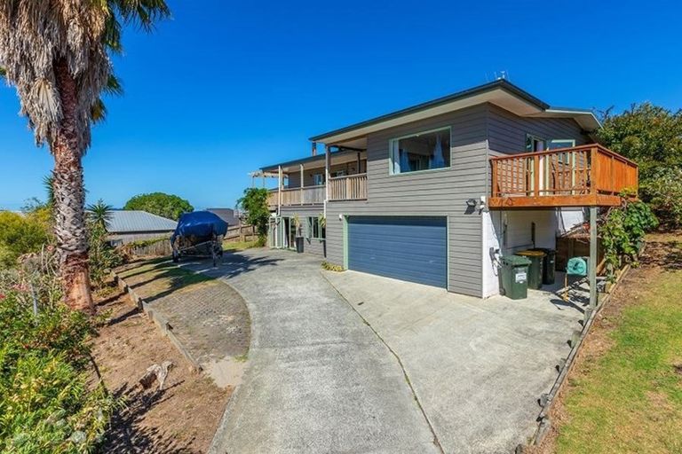 Photo of property in 4 Robinia Place, Snells Beach, 0920