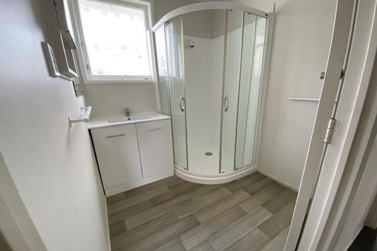 Photo of property in 30 Leaver Place, Weymouth, Auckland, 2103