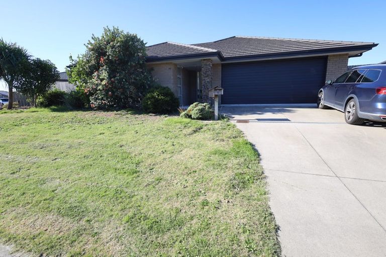 Photo of property in 16 Te Kio Crescent, Papamoa Beach, Papamoa, 3118