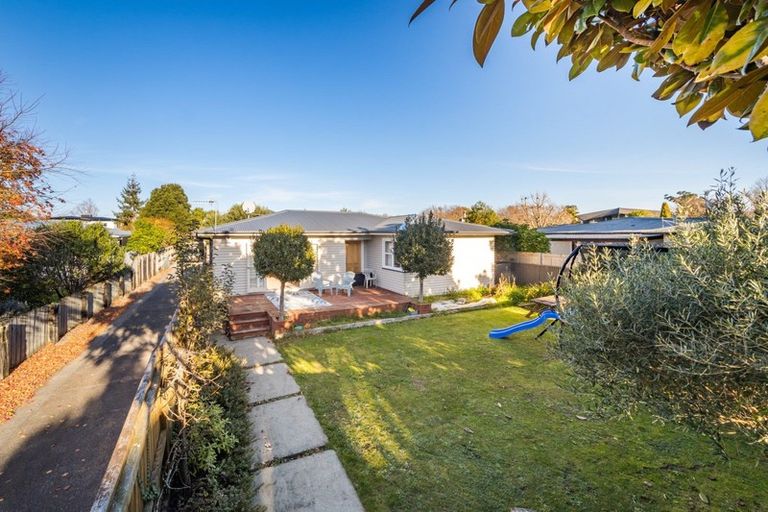 Photo of property in 4 Woodstock Place, Hokowhitu, Palmerston North, 4410