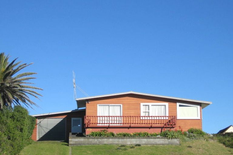 Photo of property in 21 Koromiko Street, Otaki Beach, Otaki, 5512