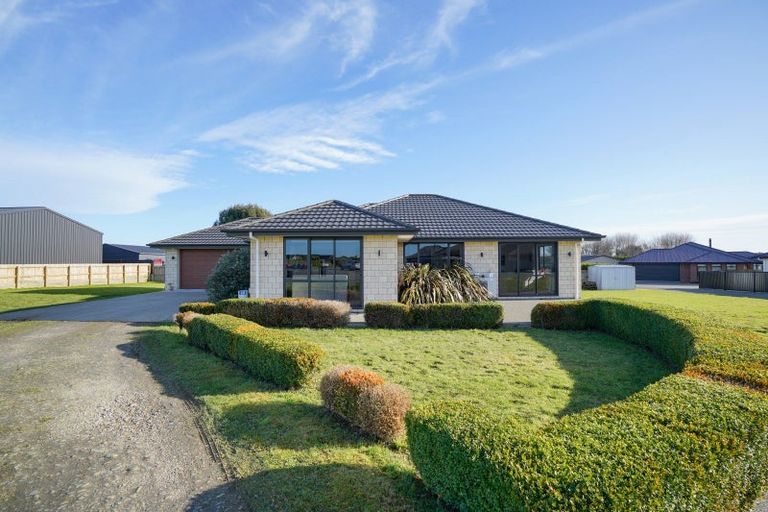 Photo of property in 28 Majestic Chance, Seaward Bush, Invercargill, 9812