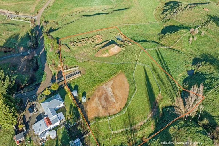 Photo of property in 71 London Street, Kimbolton, 4774