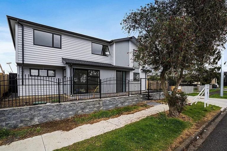 Photo of property in 36 Christmas Road, Manurewa, Auckland, 2102