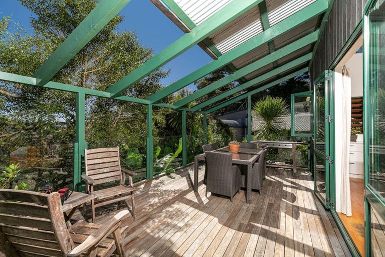 Photo of property in 3 Tree Fern Trail, Campbells Bay, Auckland, 0630