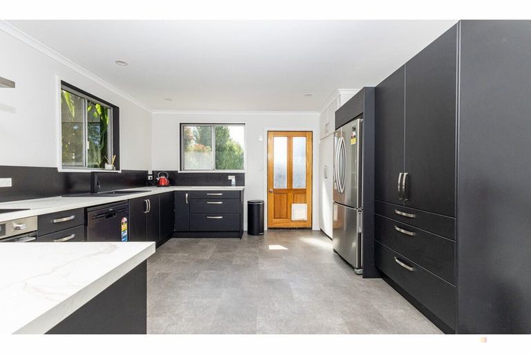 Photo of property in 98 Acacia Drive, Levels, Timaru, 7973