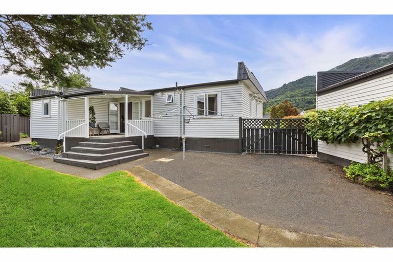 Photo of property in 23 Farmer Street, Te Aroha, 3320