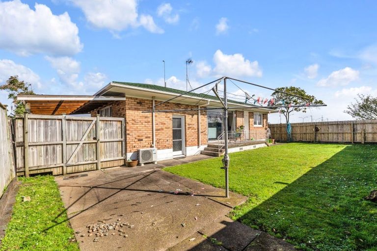 Photo of property in 2/90 Pakuranga Road, Pakuranga, Auckland, 2010