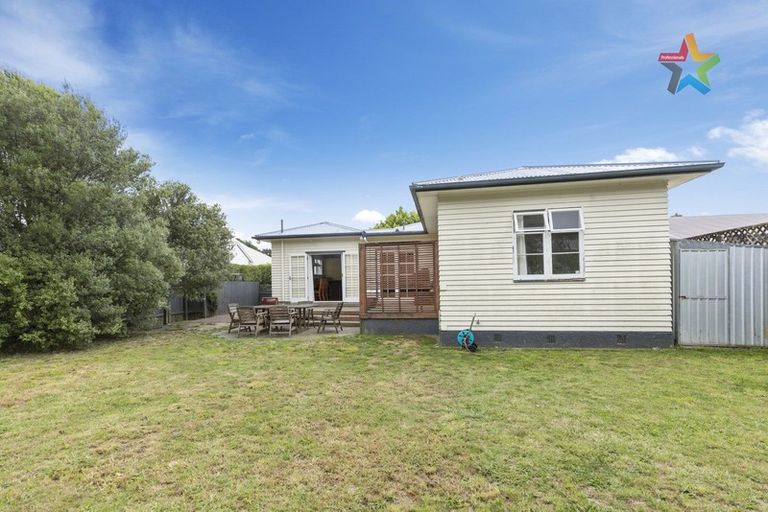 Photo of property in 11 Godley Street, Waterloo, Lower Hutt, 5011