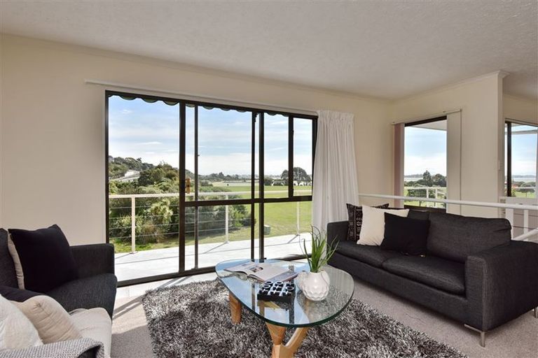 Photo of property in 122 Mccormacks Bay Road, Redcliffs, Christchurch, 8081