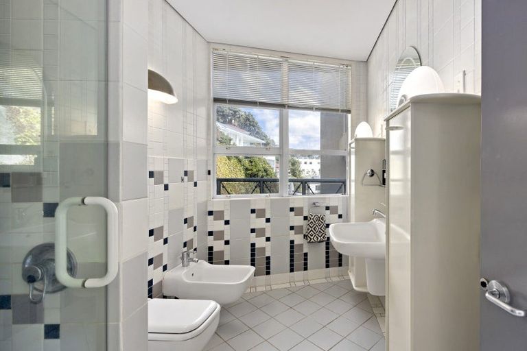 Photo of property in Trieste, 2/346 Oriental Parade, Oriental Bay, Wellington, 6011