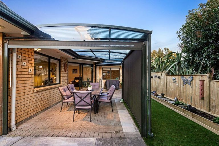 Photo of property in 72a Farquhar Road, Glendene, Auckland, 0602