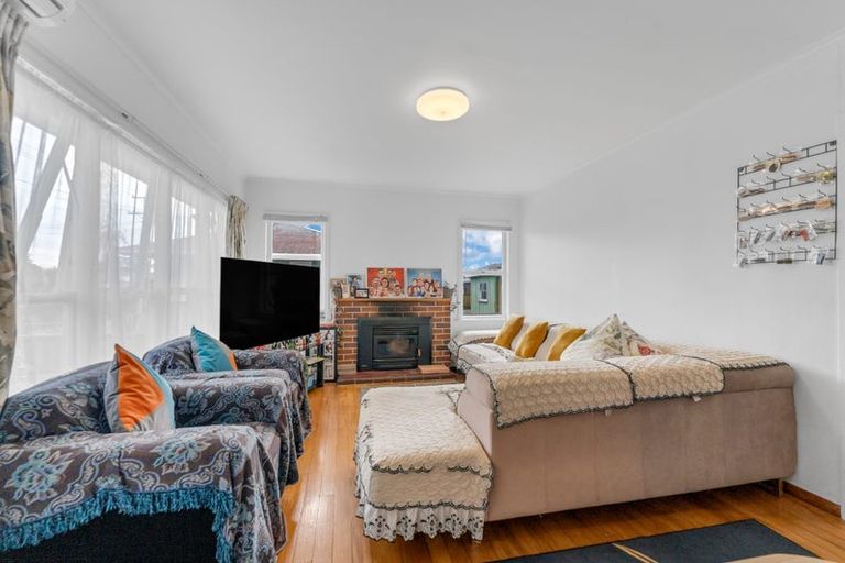 Photo of property in 48 Sutton Crescent, Papakura, 2110