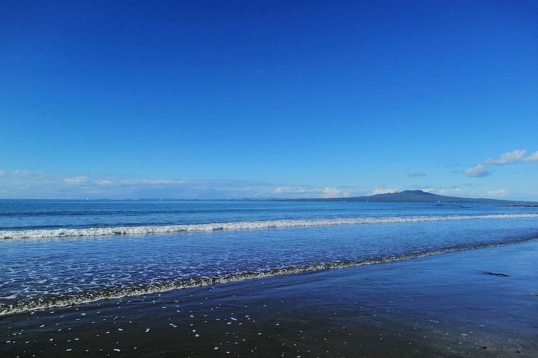 Photo of property in 2/33 Wolsley Avenue, Milford, Auckland, 0620